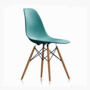 Eames plastic side chair